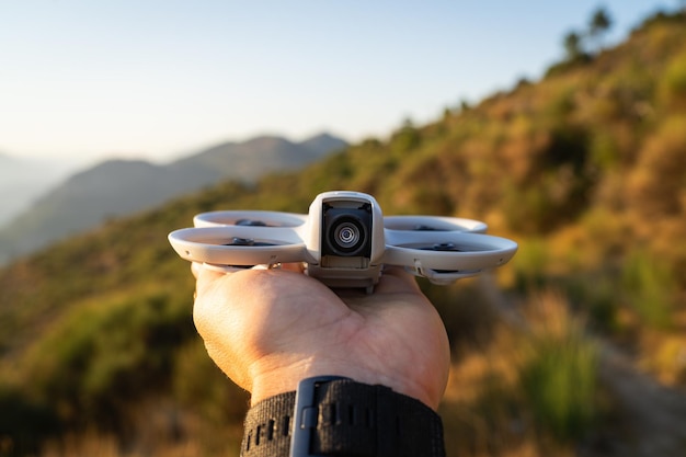 Jaki dron z kamerą 4k warto wybrać na początek?